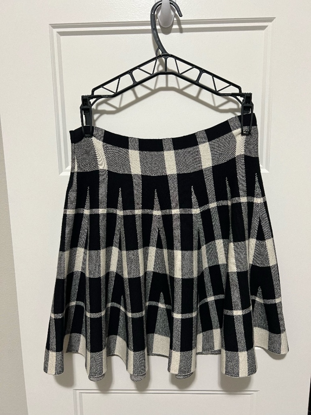 Plaid black and white skirt